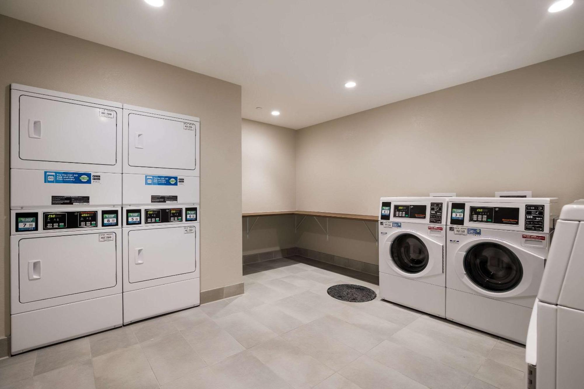Everhome Suites Corona Ngoại thất bức ảnh