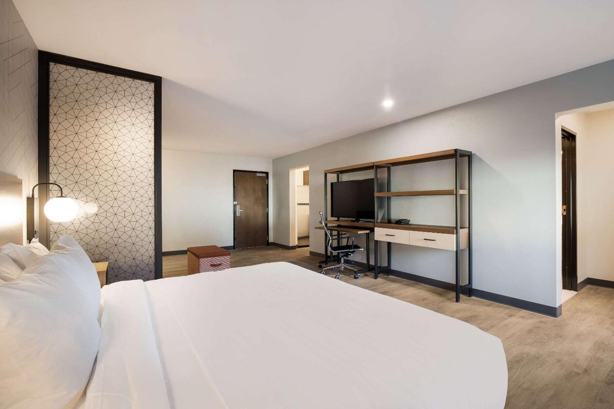 Everhome Suites Corona Ngoại thất bức ảnh