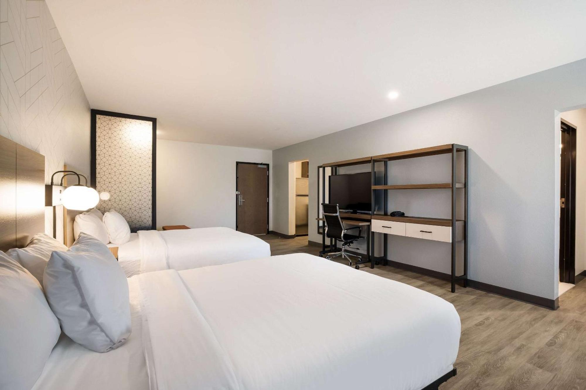 Everhome Suites Corona Ngoại thất bức ảnh