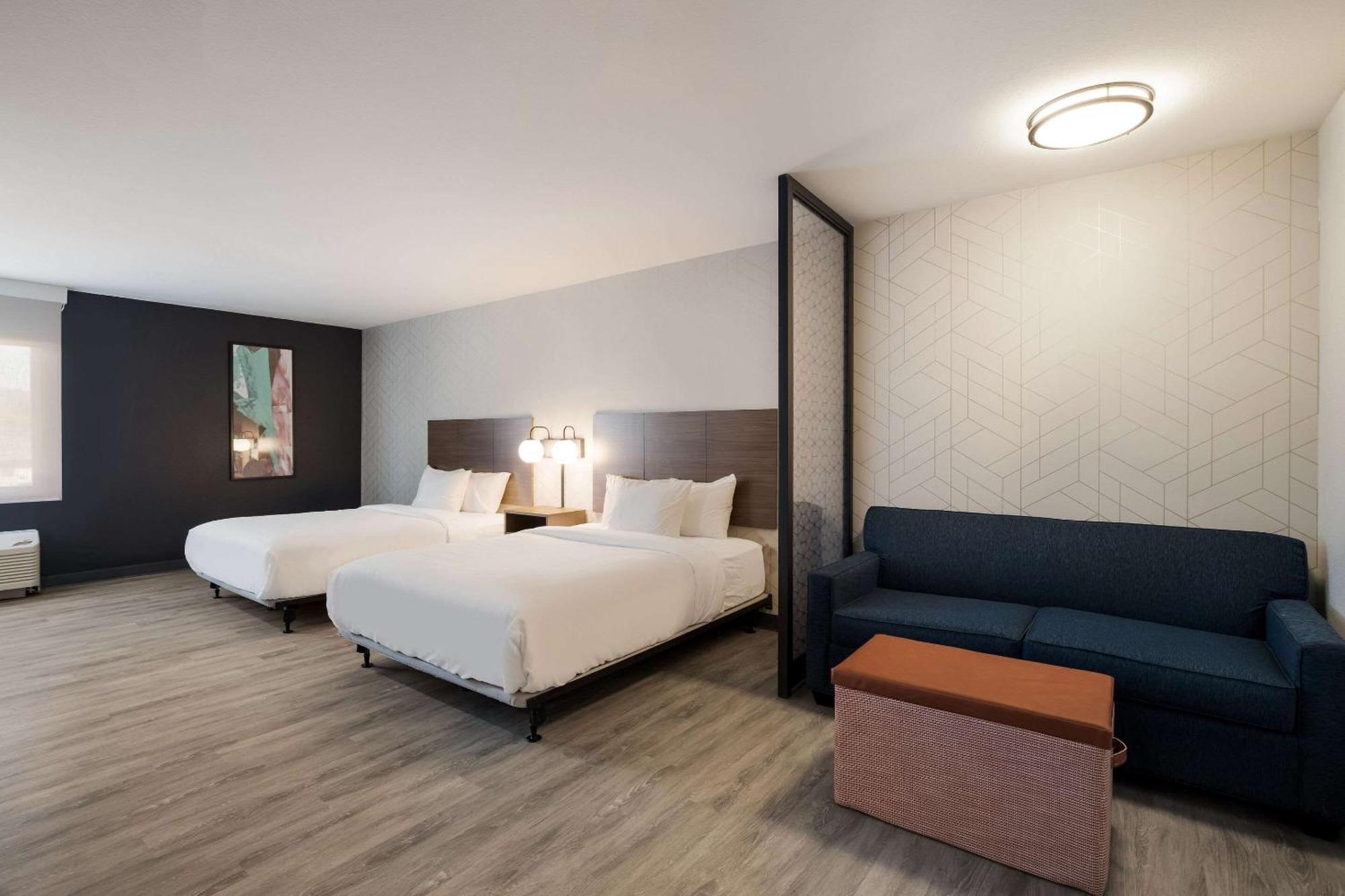 Everhome Suites Corona Ngoại thất bức ảnh