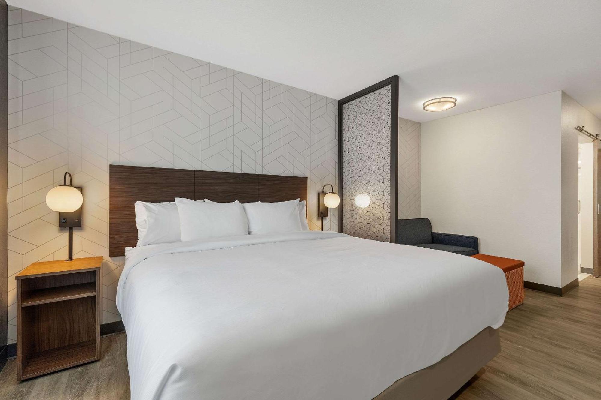 Everhome Suites Corona Ngoại thất bức ảnh