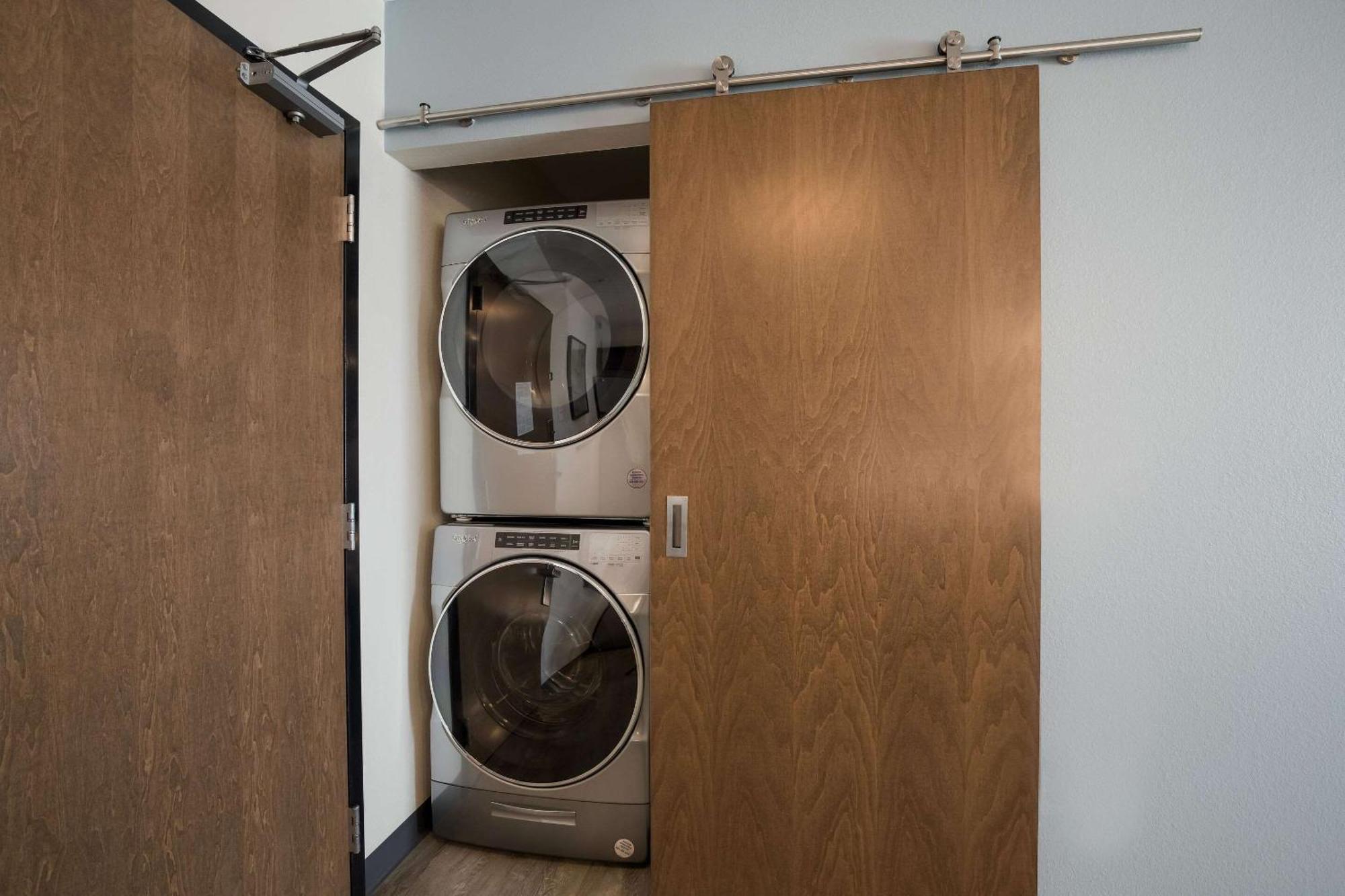 Everhome Suites Corona Ngoại thất bức ảnh