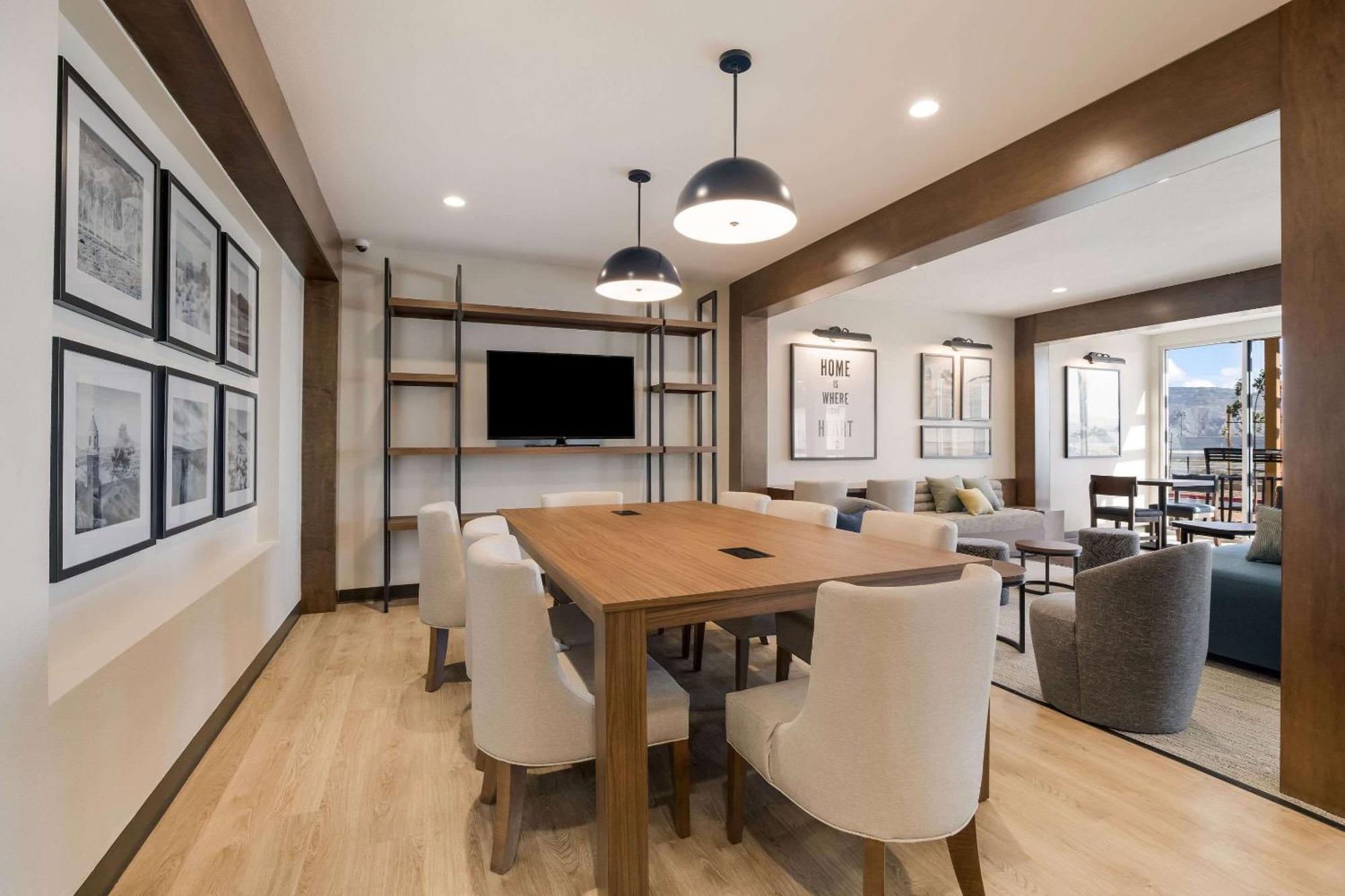Everhome Suites Corona Ngoại thất bức ảnh